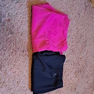 Womens Lot Of 2 Pairs Of Biking Shorts Large.